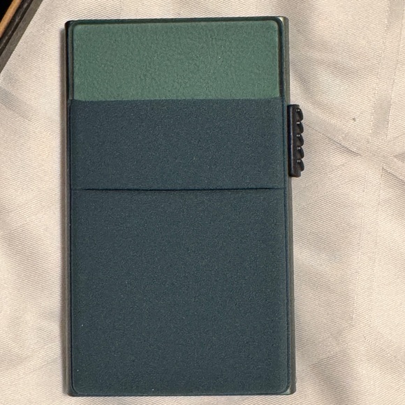 New! Vulkit Aluminum Security Wallet/Card Holder - RFID blocking - great gift! - Picture 4 of 10